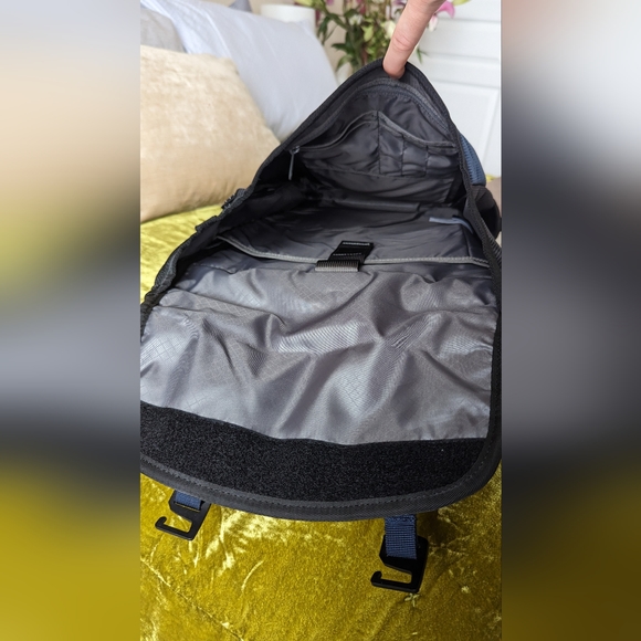 Navy Limited Edition Timbuk2 Traveler's Backpack - Picture 12 of 14